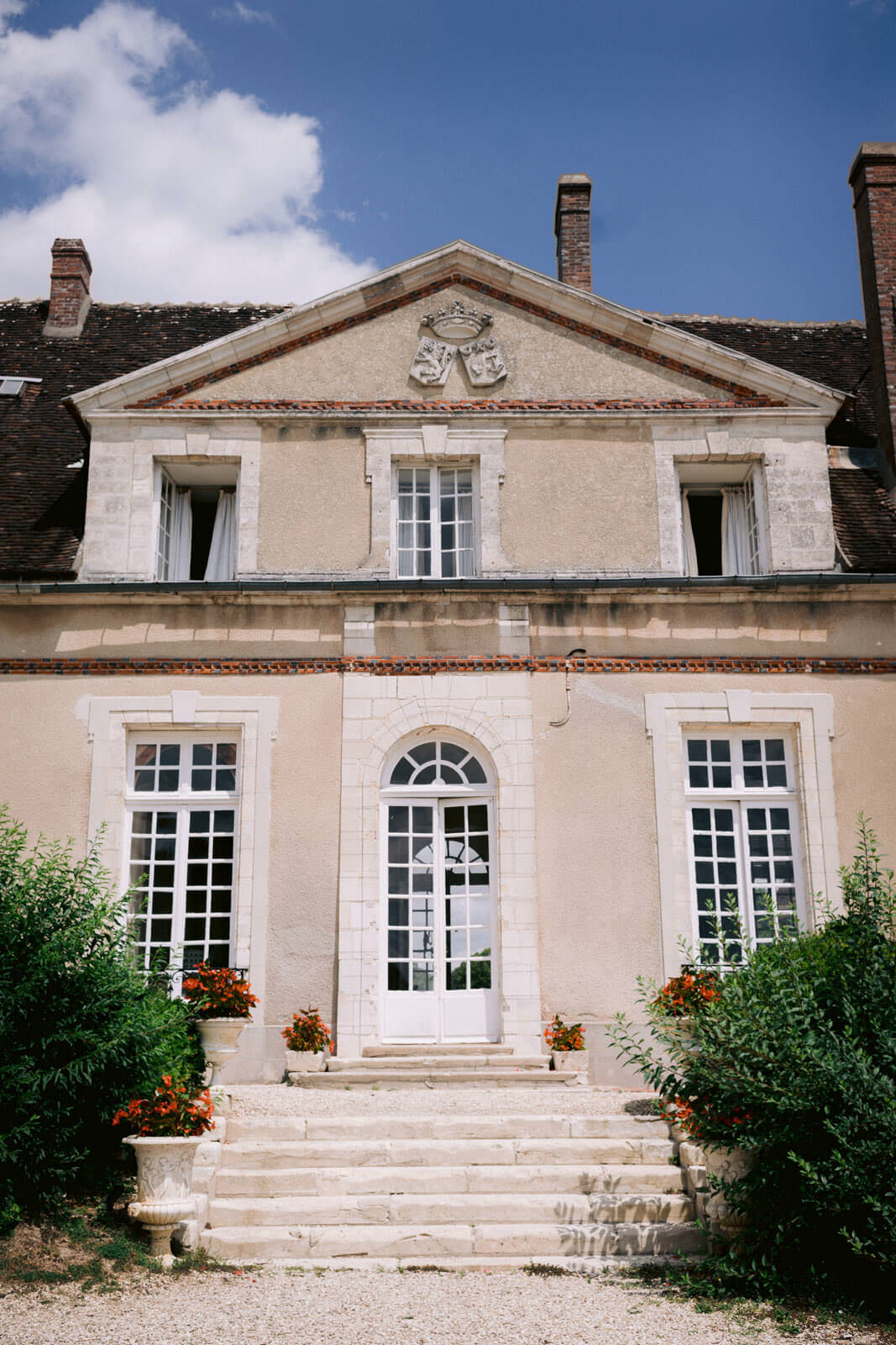 A lovely chateau in France for a destination wedding. Image by Jenny Fu Studio