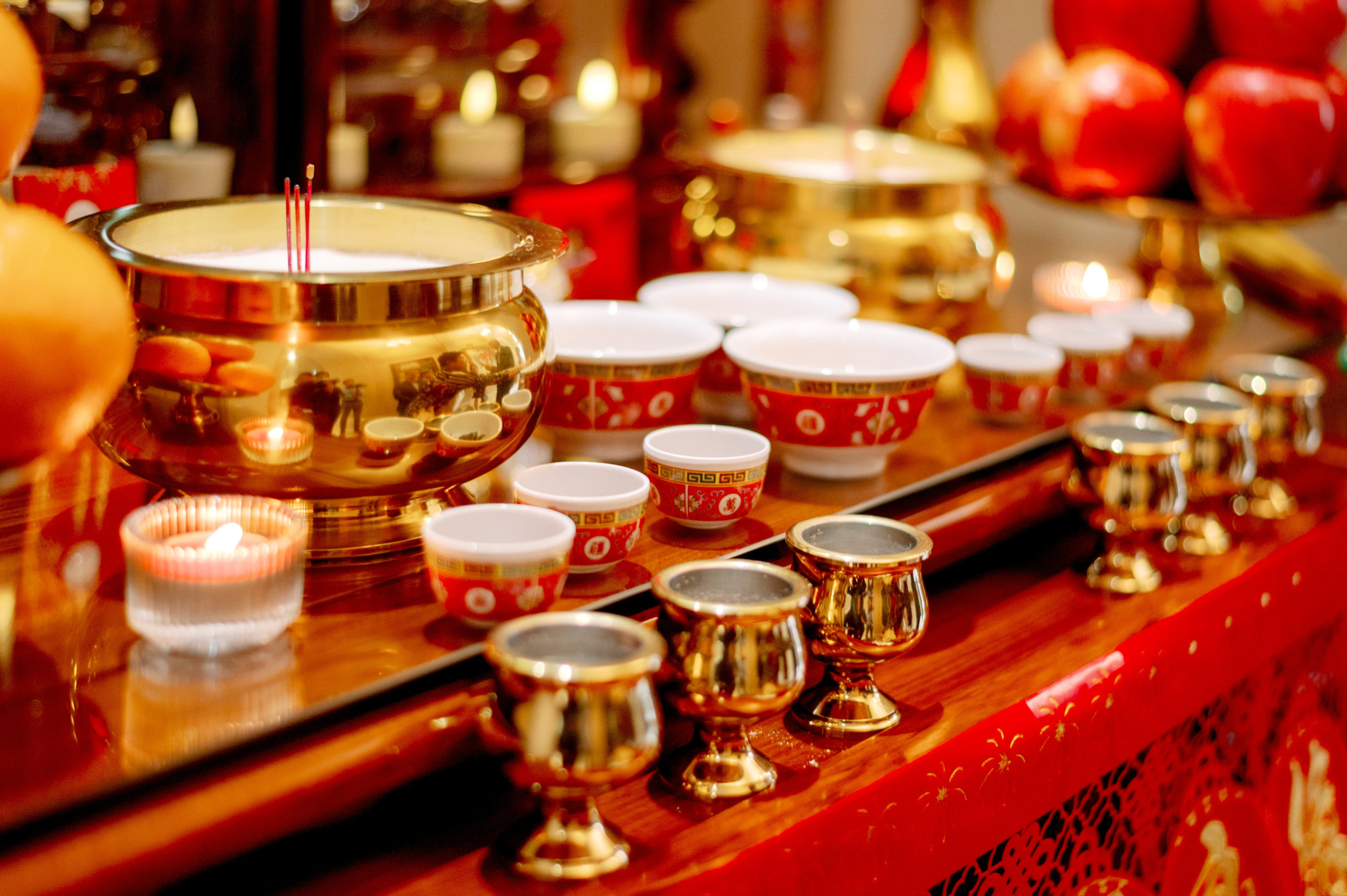 Chinese tableware for a wedding. Luxury wedding photography image by Jenny Fu Studio