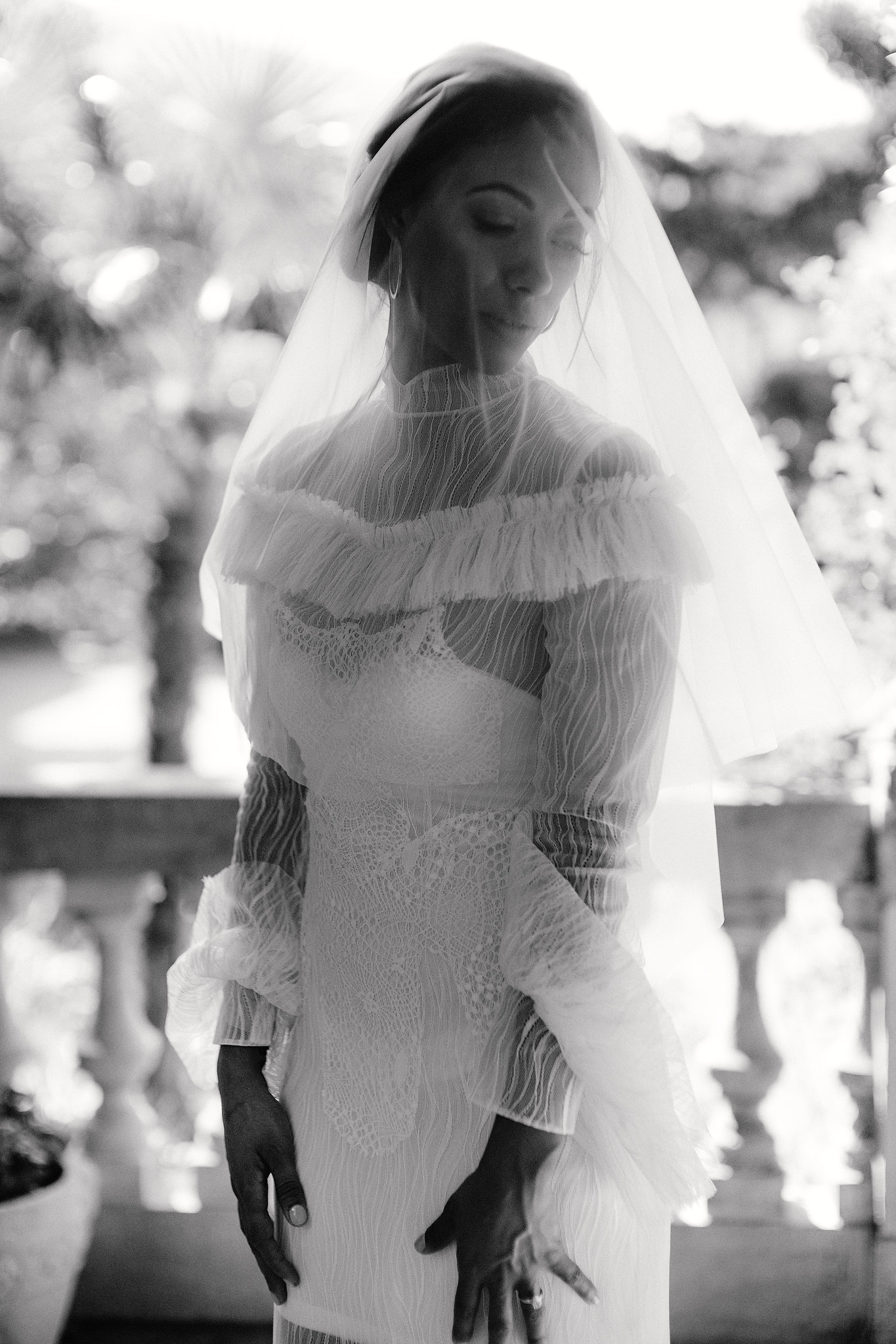 Black and white, close-up image of the bride in Italy. Image by Jenny Fu Studio