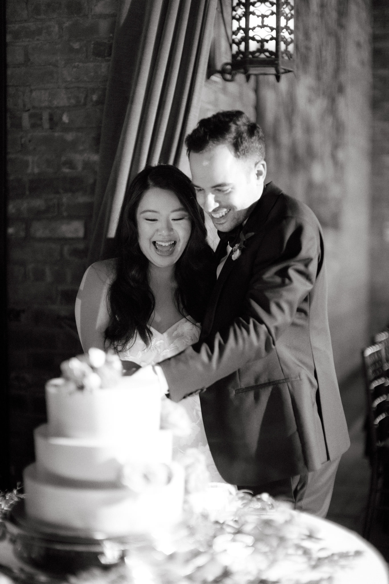 Editorial cake-cutting image. Wedding photography package image by Jenny Fu Studio