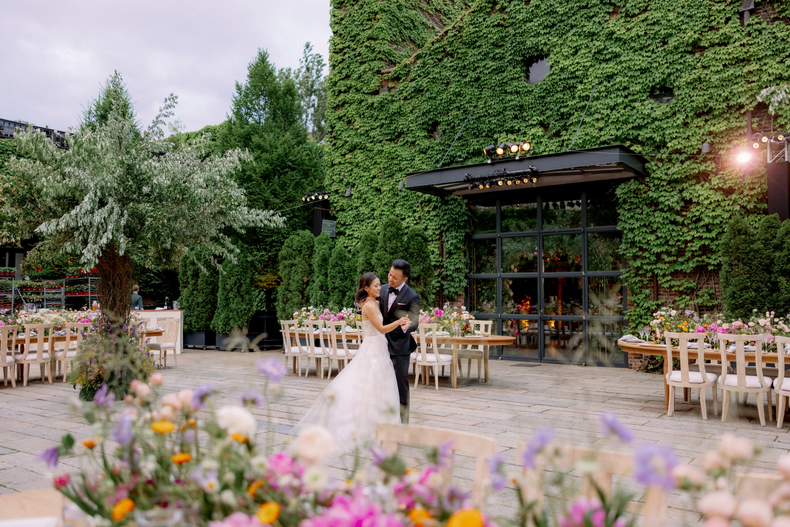Beautiful wedding reception set-up at The Foundry, NY. Luxurious wedding venues Image by Jenny Fu Studio