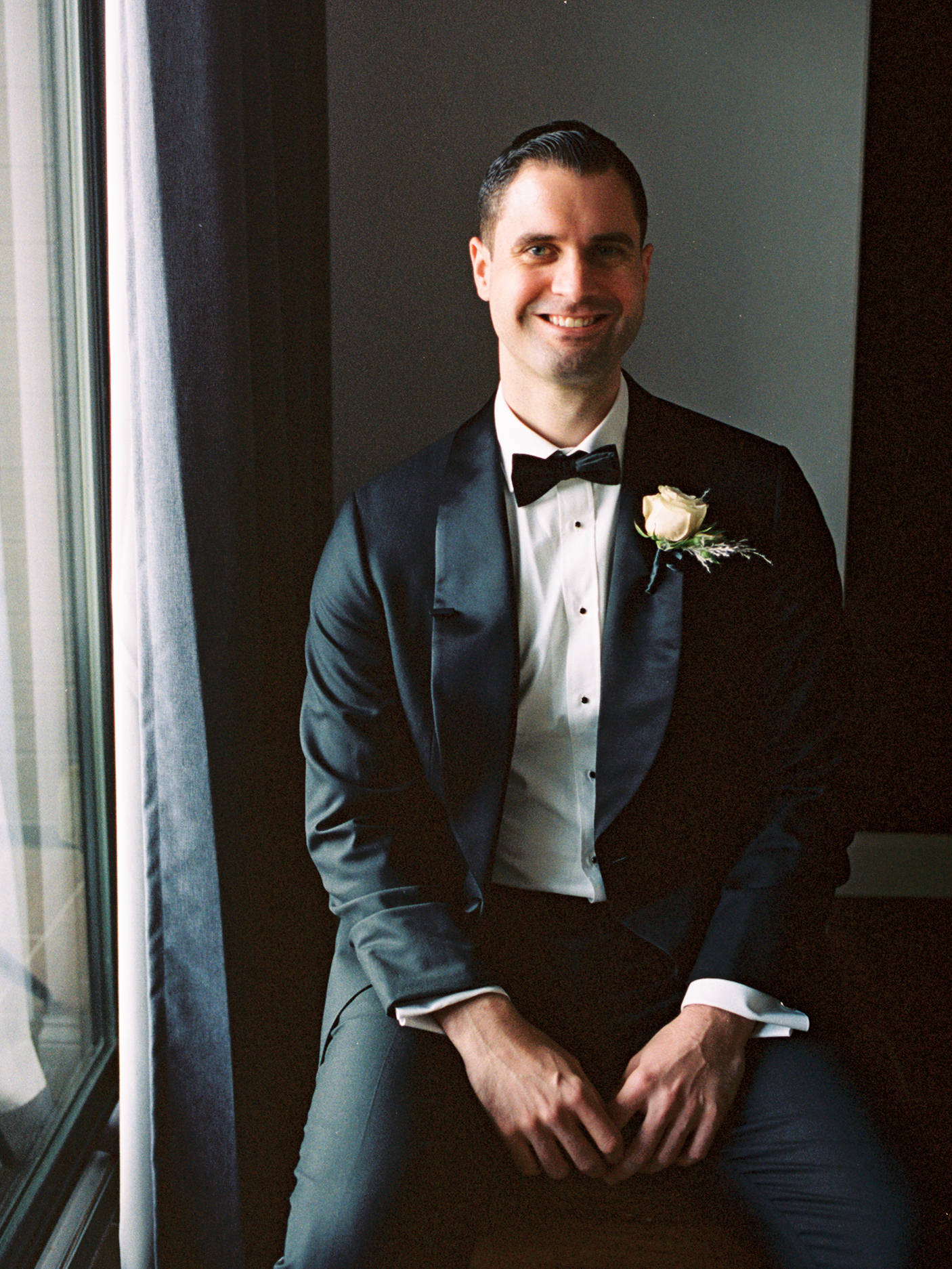 Portrait photo of the groom. Image by Jenny Fu Studio