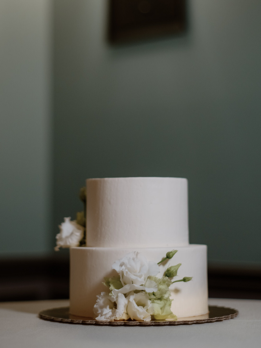 Wedding cake image for stylish weddings by Jenny Fu Studio, NYC.