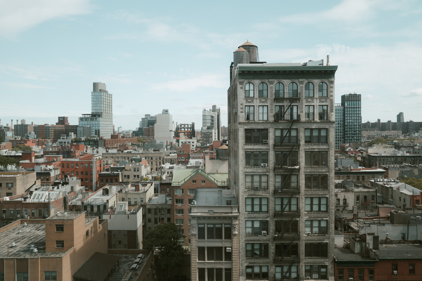 A view of Manhattan buildings, a NYC Wedding Photography image captured by Jenny Fu Studio.